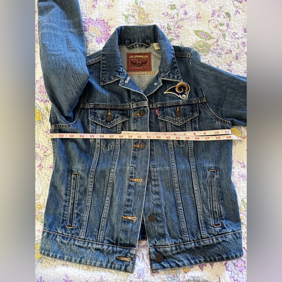 Levi’s Los Angeles Rams Denim Jacket size M - Picture 11 of 16
